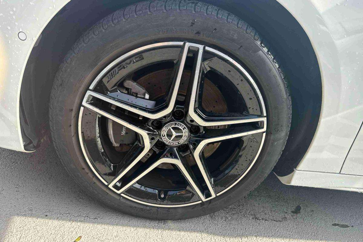 mercedes-benz-classe-a-2024-hibrido-1332cc