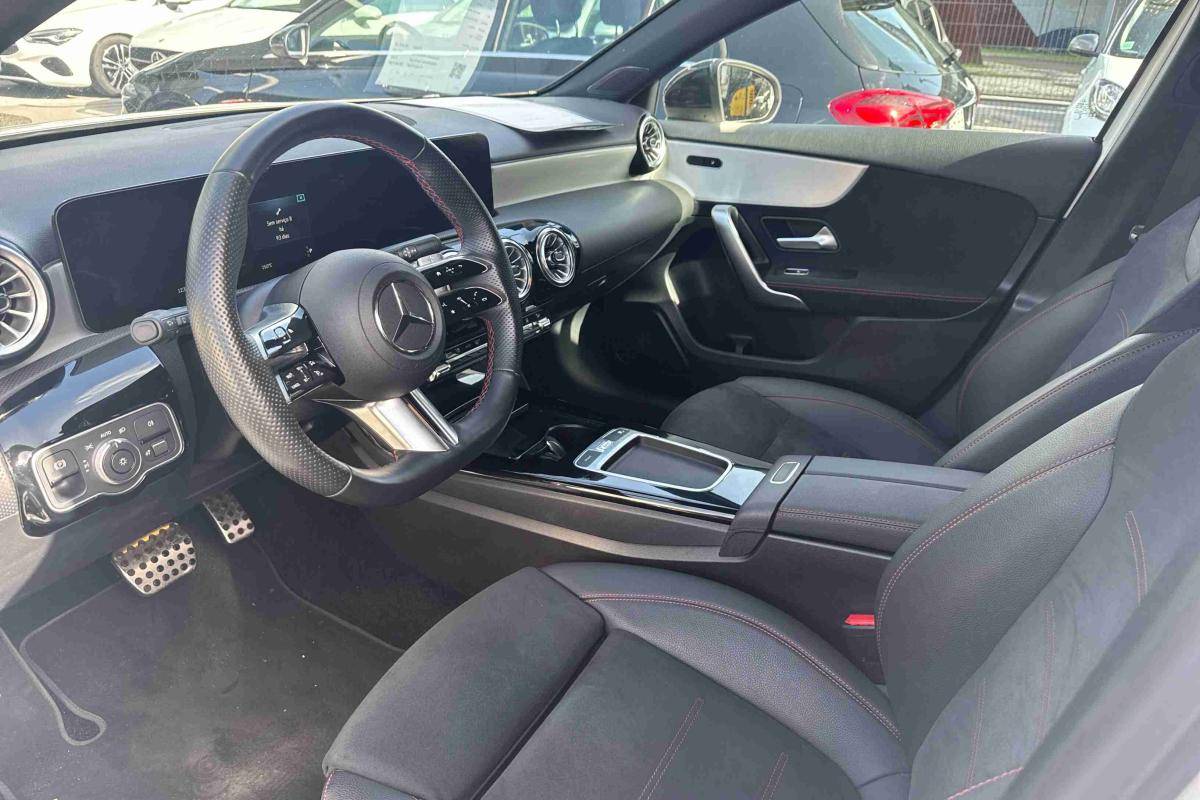 mercedes-benz-classe-a-2024-hibrido-1332cc