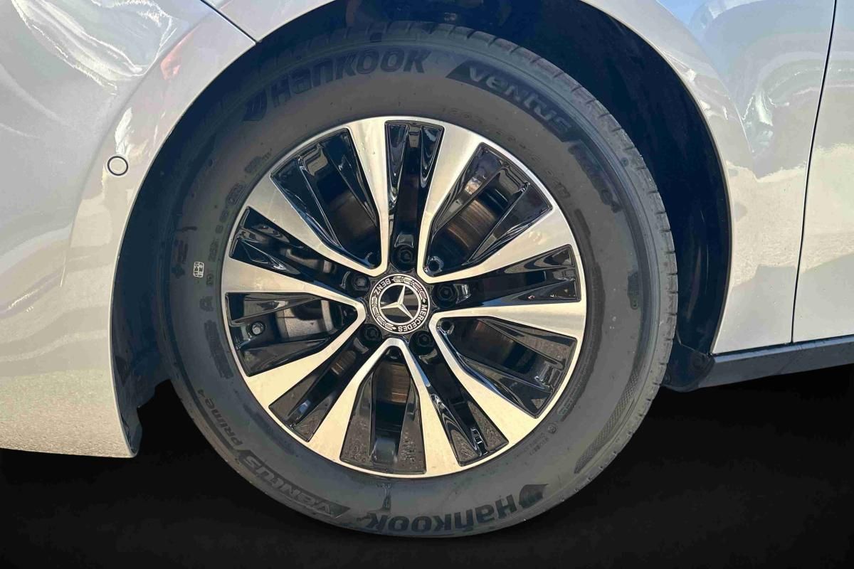 mercedes-benz-200-2025-gasolina-1332cc