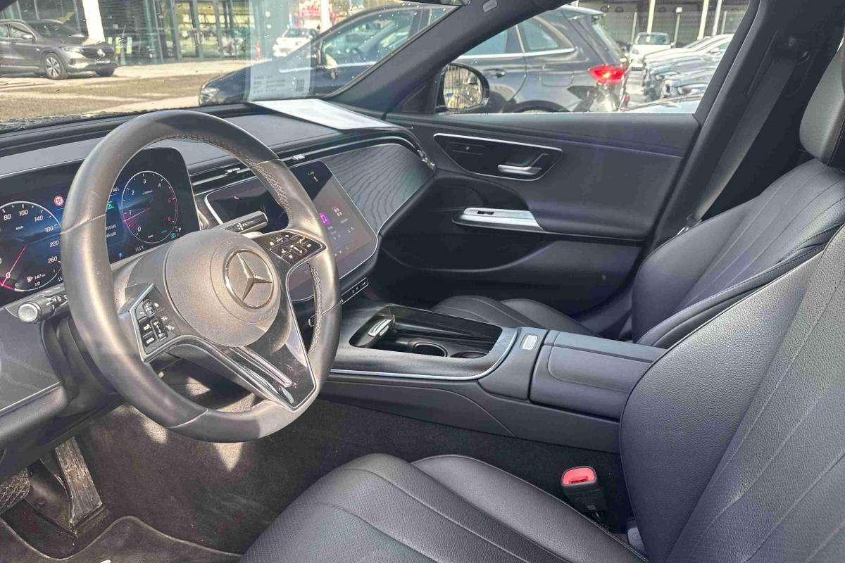 mercedes-benz-220-2024-diesel-1993cc