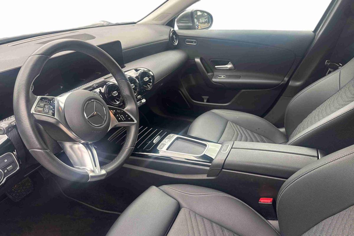 mercedes-benz-200-2025-gasolina-1332cc