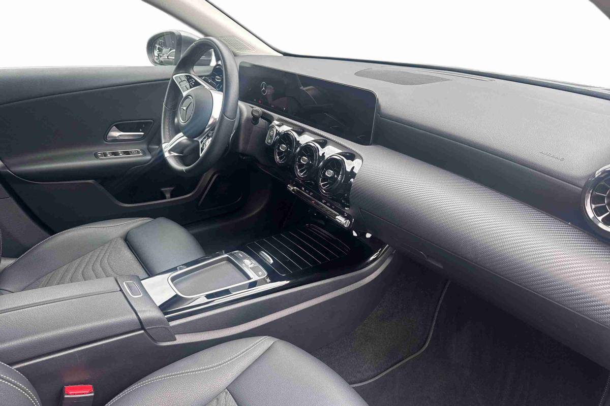 mercedes-benz-200-2025-gasolina-1332cc