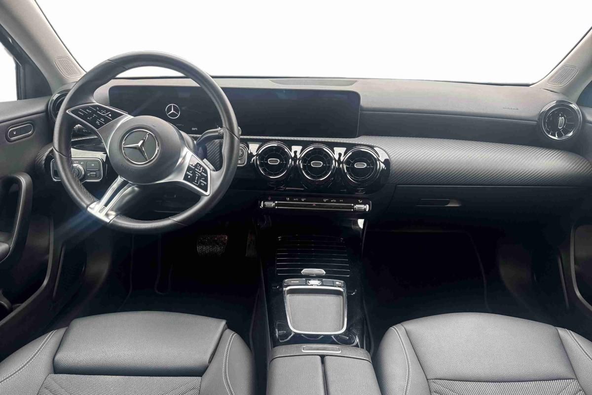 mercedes-benz-200-2025-gasolina-1332cc