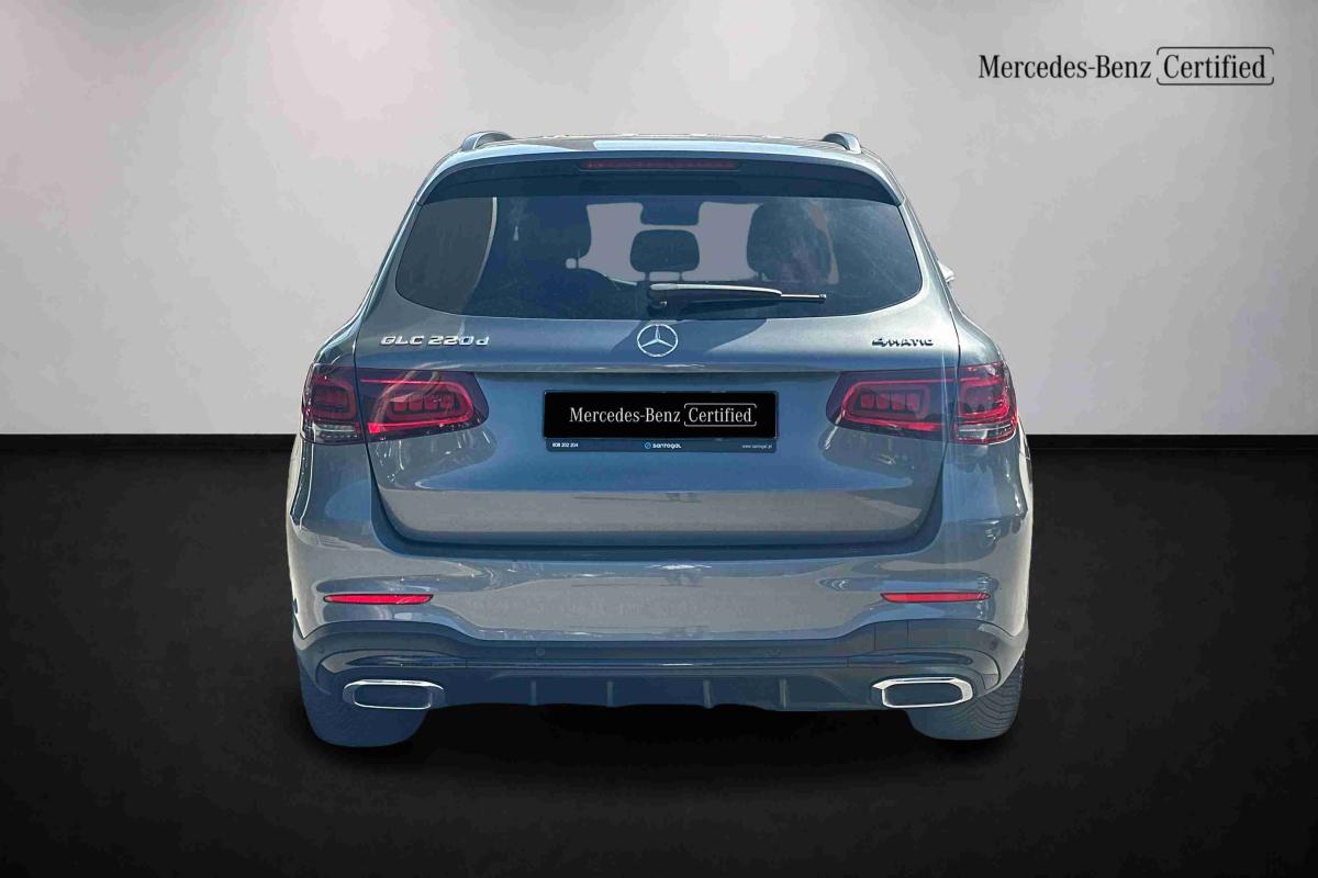 mercedes-benz-220-2022-diesel-1950cc