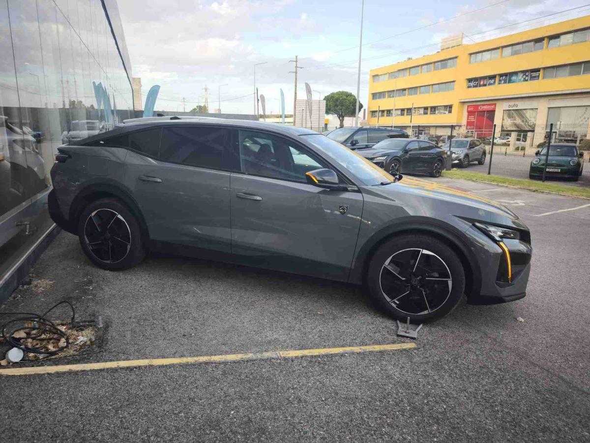 peugeot-408-2025-gasolina-1199cc