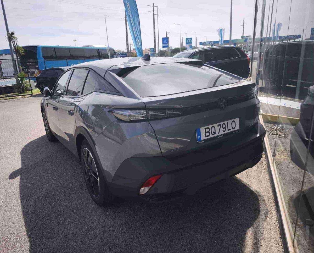 peugeot-408-2025-gasolina-1199cc
