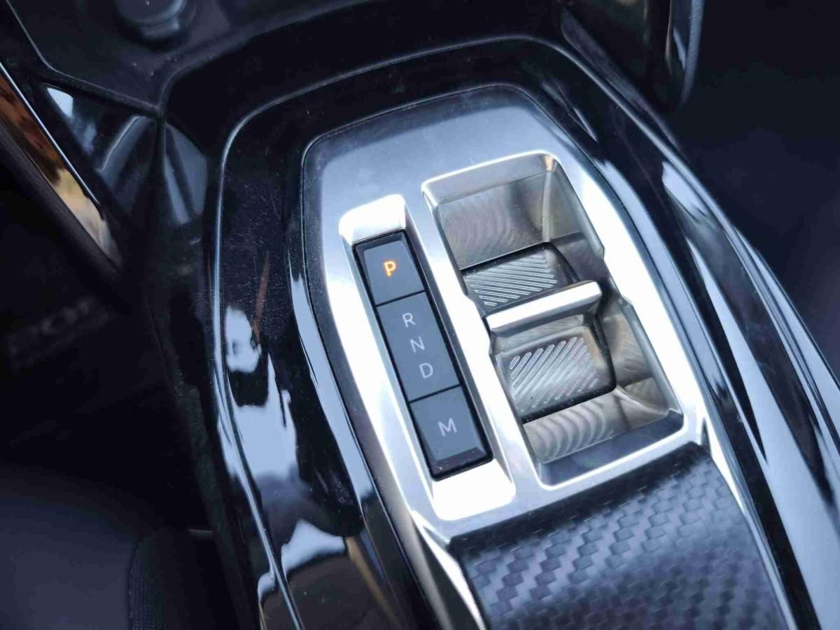 peugeot-208-2025-gasolina-1199cc