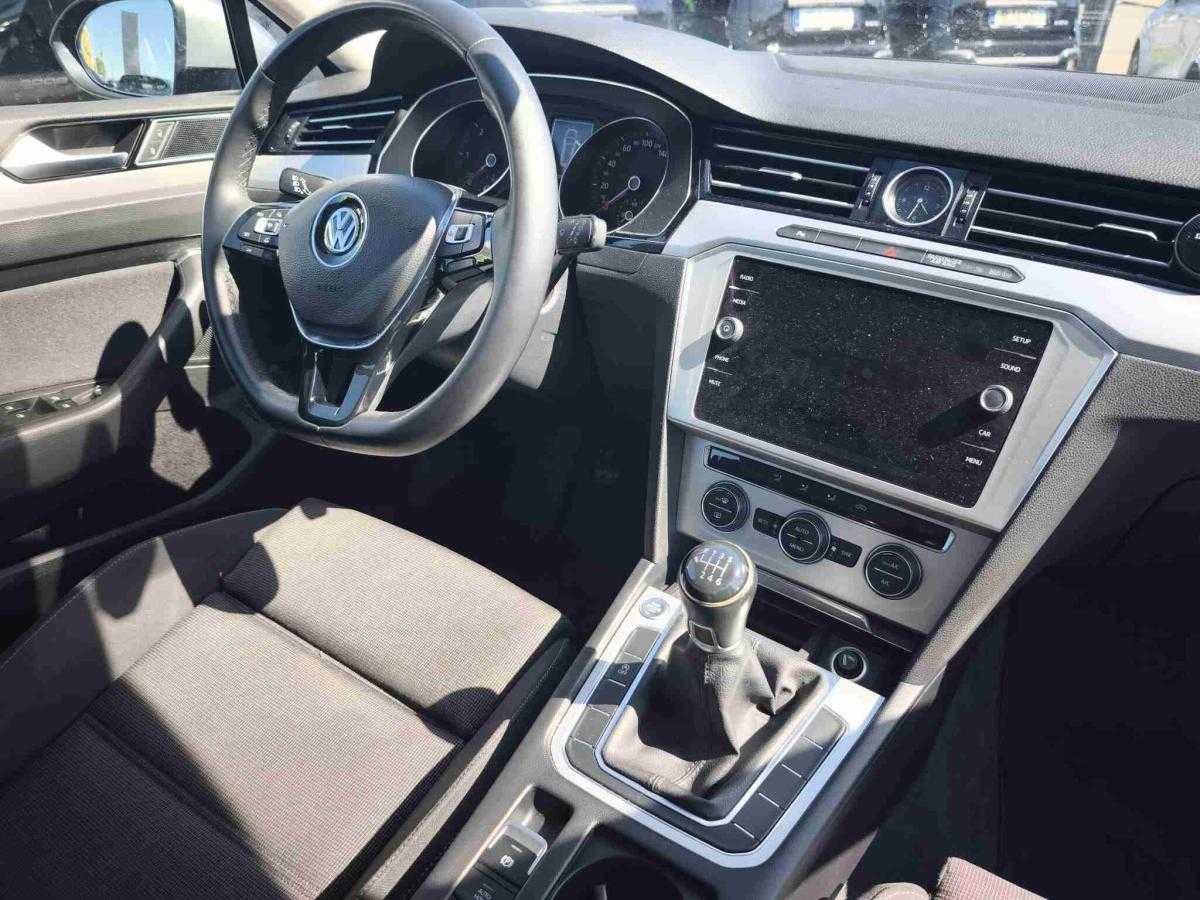 volkswagen-passat-2018-diesel-1598cc