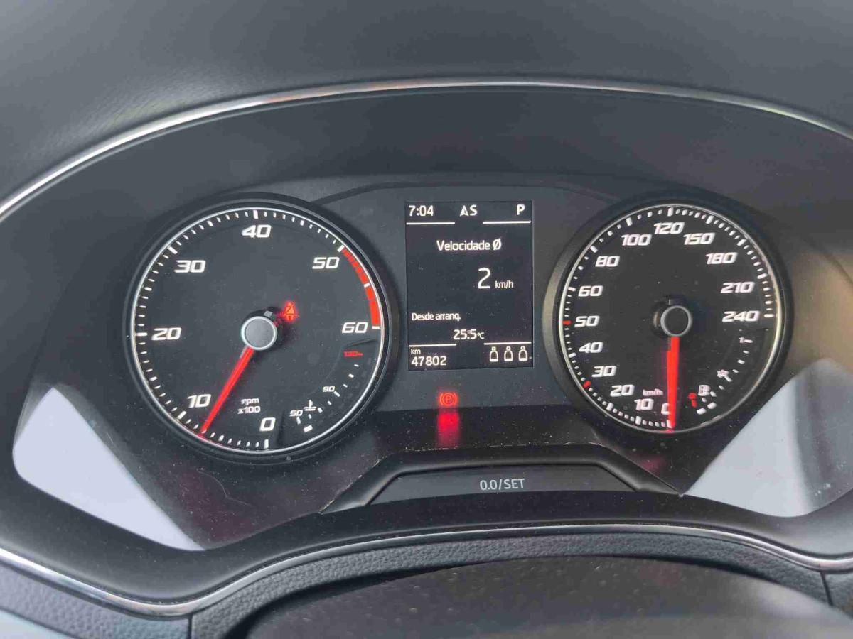 seat-arona-2019-diesel-1598cc