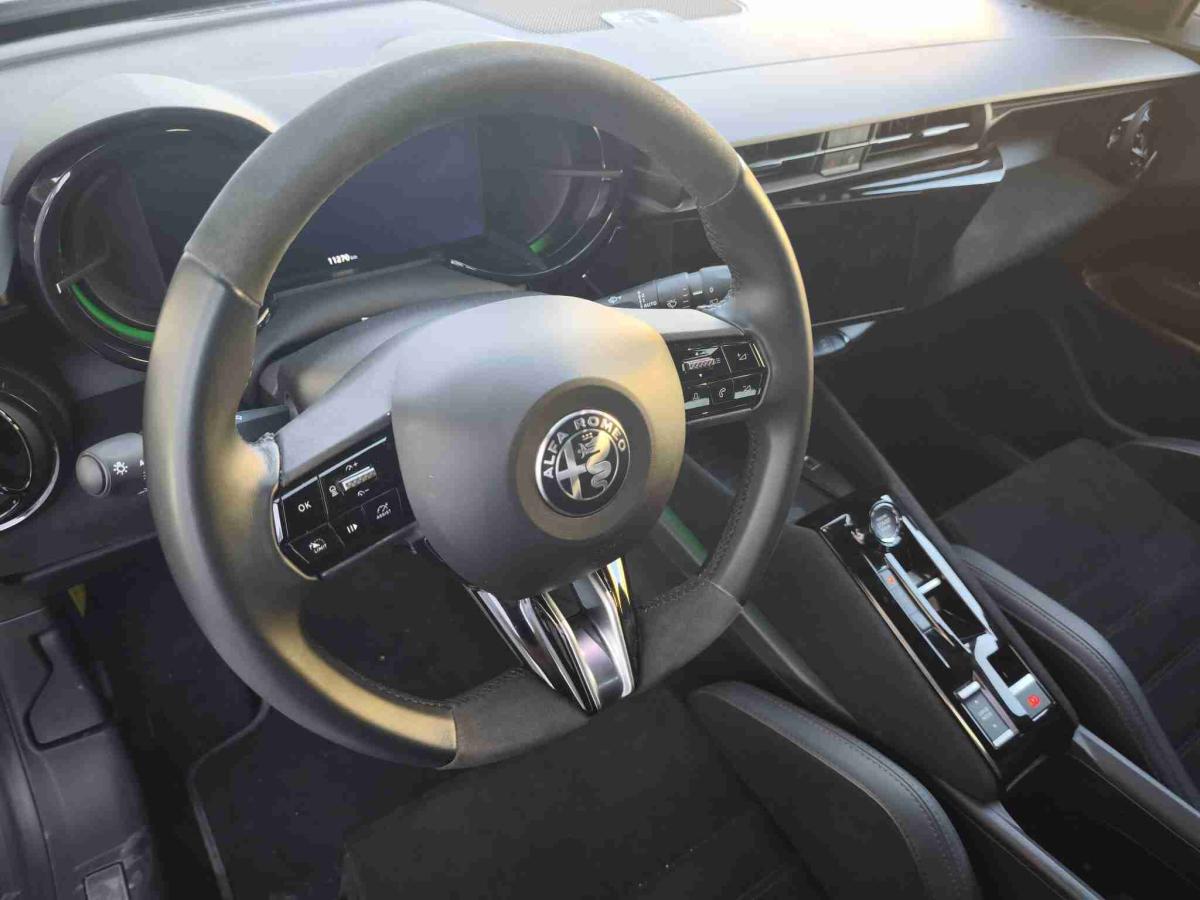 alfa-romeo-junior-2025-eletrico-0cc