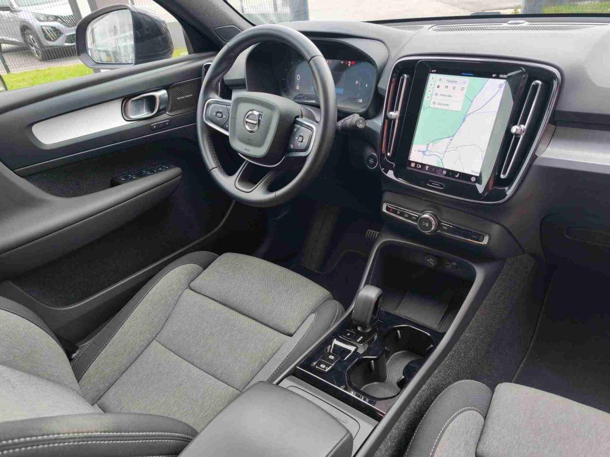 volvo-xc40-2025-gasolina-1969cc