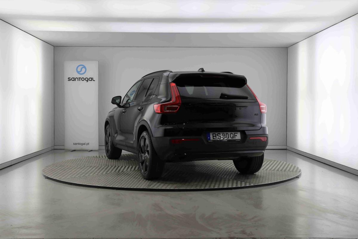 volvo-xc40-2025-gasolina-1969cc