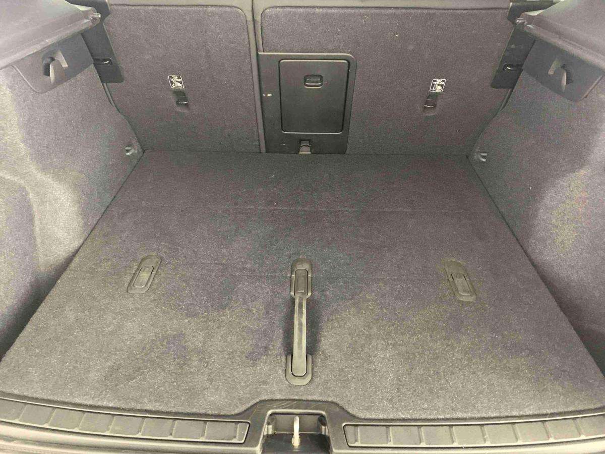 volvo-xc40-2025-gasolina-1969cc