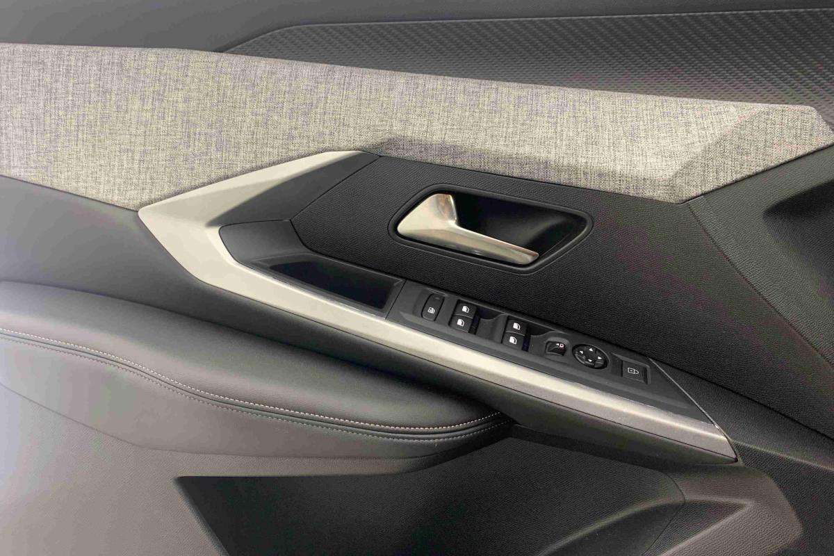 peugeot-3008-2025-gasolina-1199cc