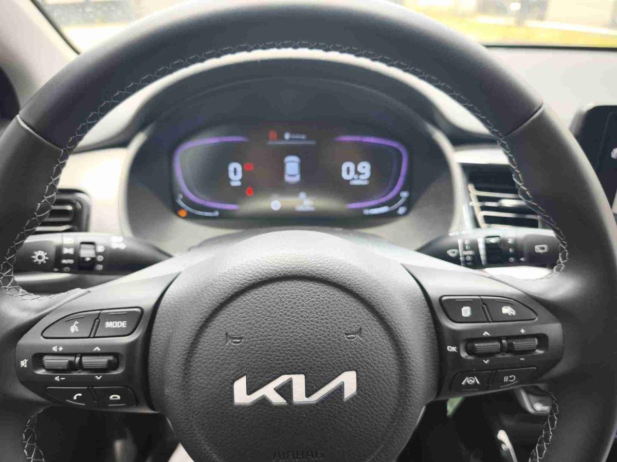 kia-stonic-2025-gasolina-998cc