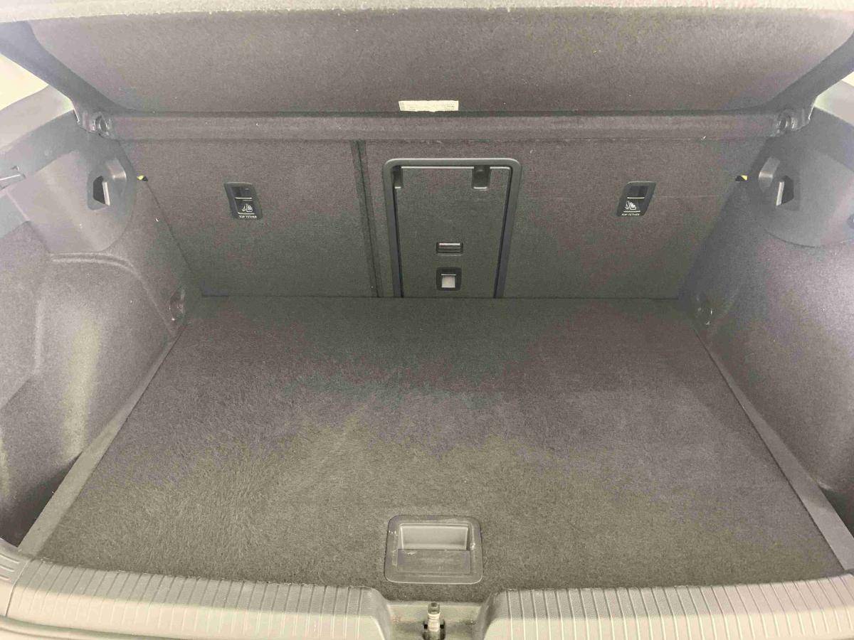 volkswagen-golf-2023-gasolina-999cc