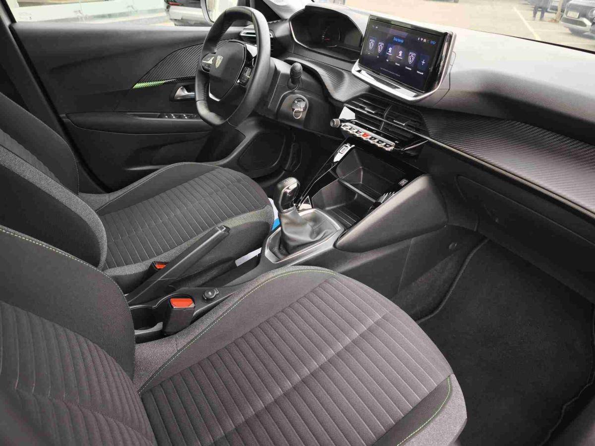 peugeot-208-2024-gasolina-1199cc