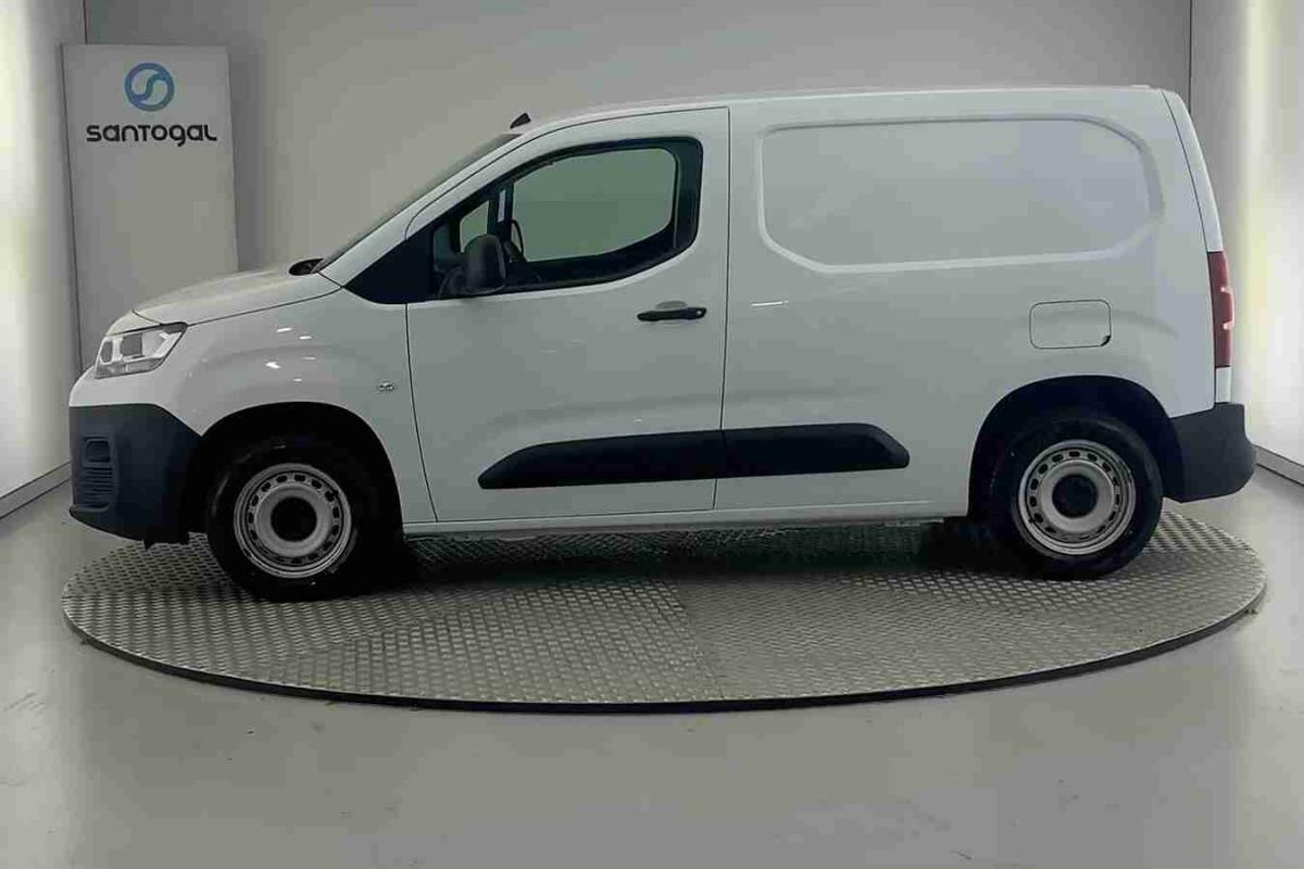 citroen-berlingo-2024-diesel-1499cc