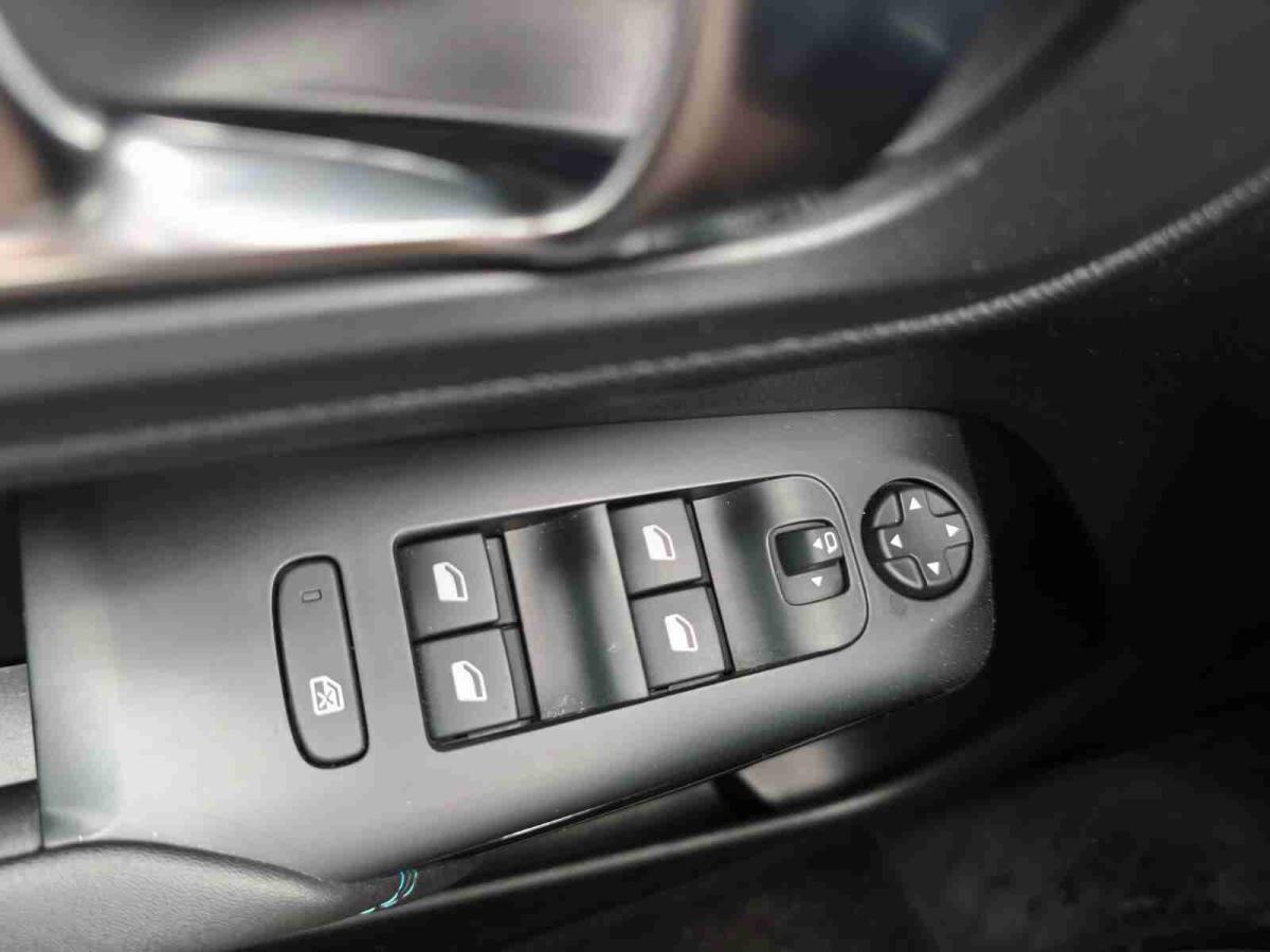 citroen-c5-aircross-2024-gasolina-1199cc
