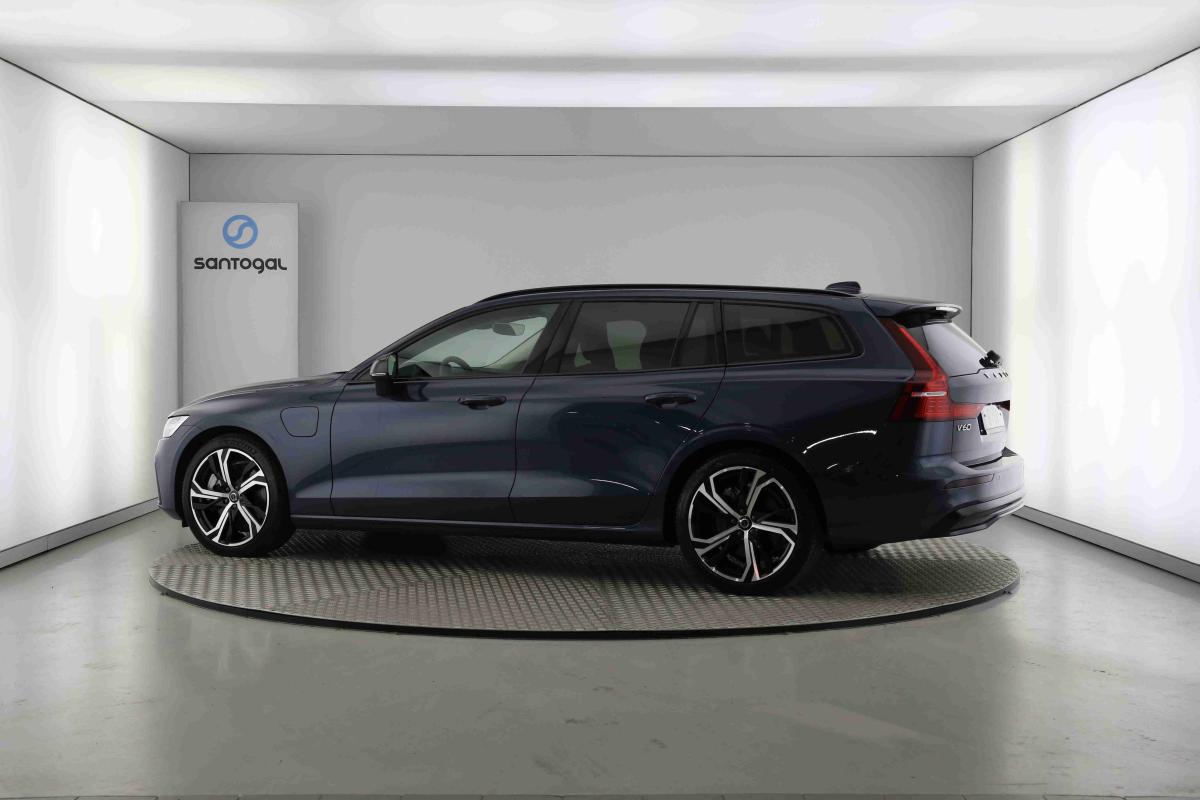 volvo-v60-2025-hibrido-1969cc