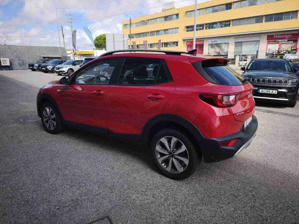 kia-stonic-2025-gasolina-1197cc