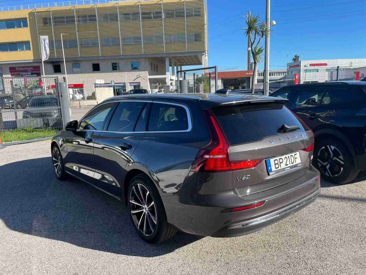 volvo-v60-2024-hibrido-1969cc