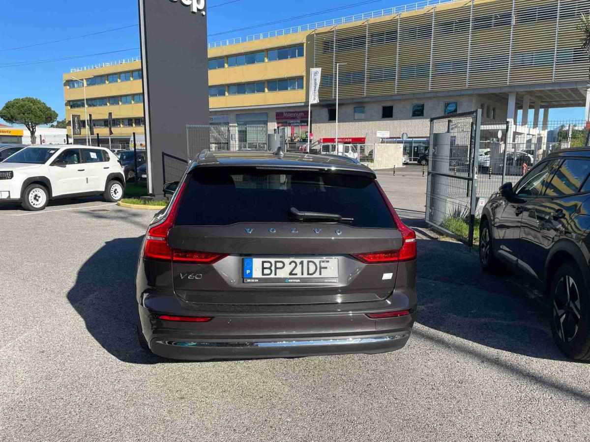 volvo-v60-2024-hibrido-1969cc