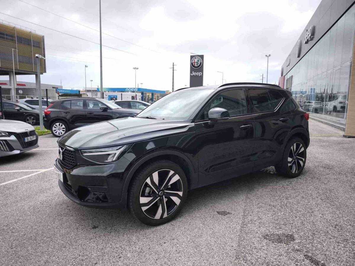 volvo-xc40-2025-gasolina-1969cc