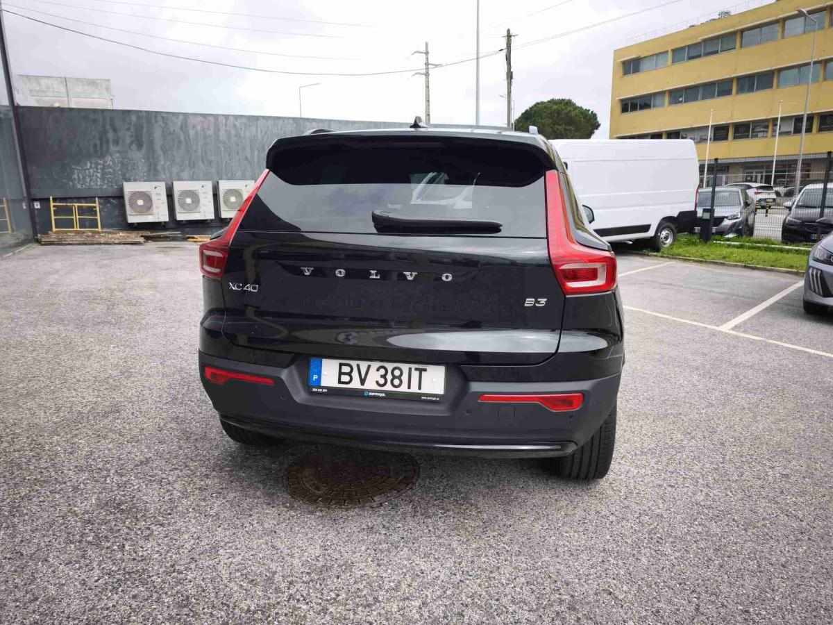 volvo-xc40-2025-gasolina-1969cc