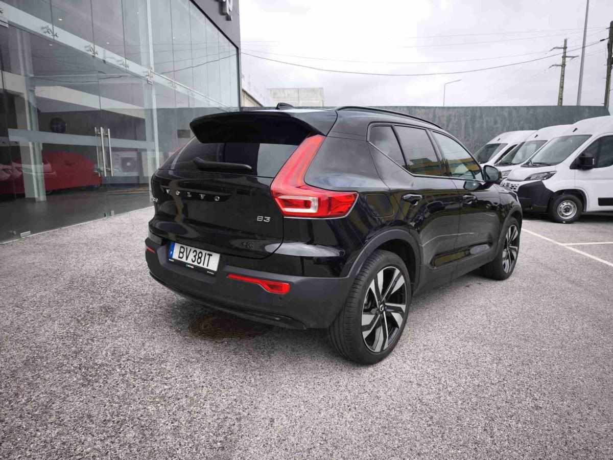 volvo-xc40-2025-gasolina-1969cc