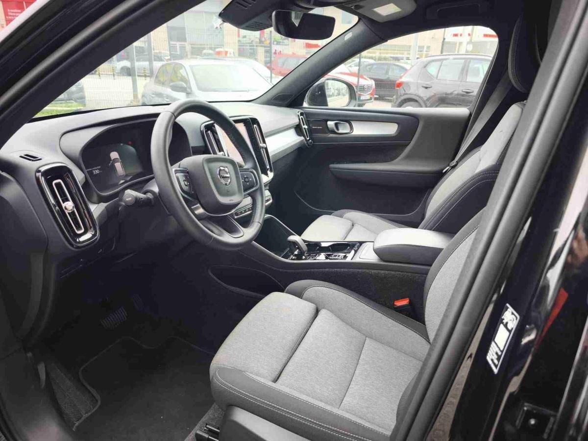 volvo-xc40-2025-gasolina-1969cc