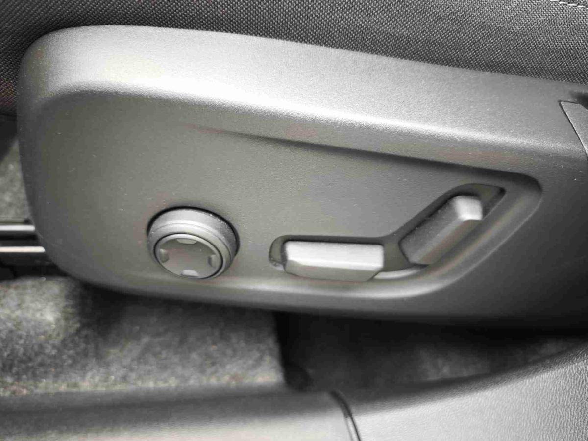 volvo-xc40-2025-gasolina-1969cc