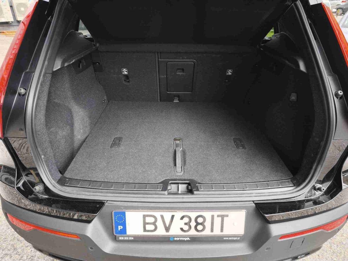 volvo-xc40-2025-gasolina-1969cc