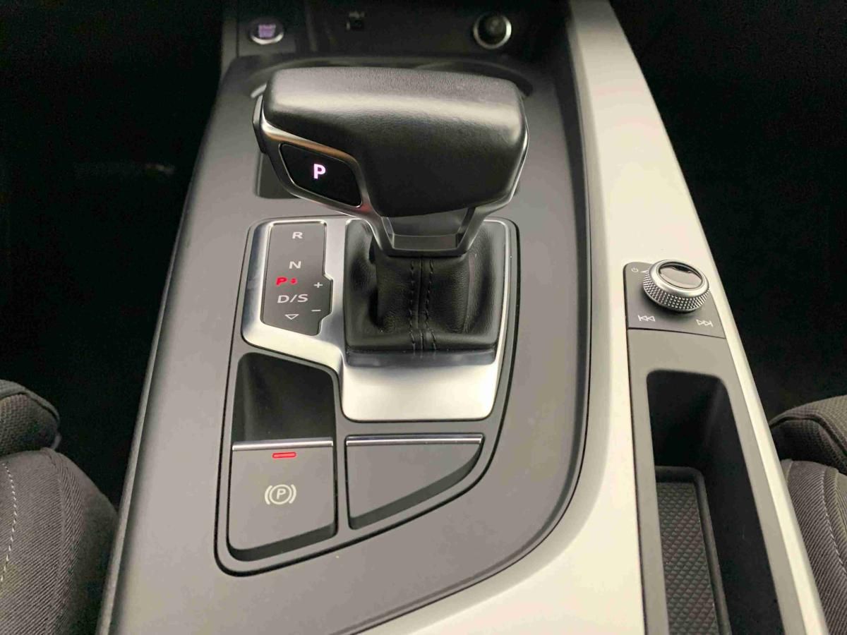audi-a4-2023-diesel-1968cc