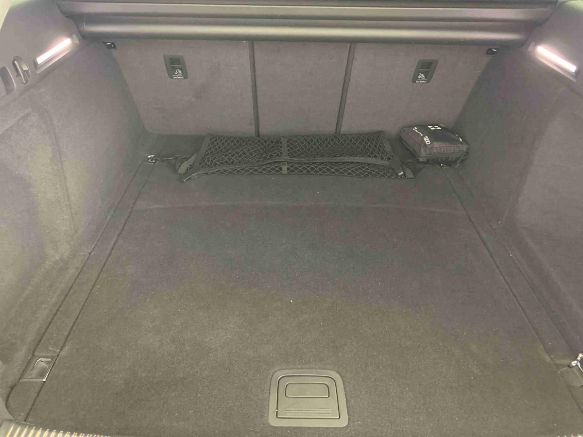 audi-a4-2023-diesel-1968cc