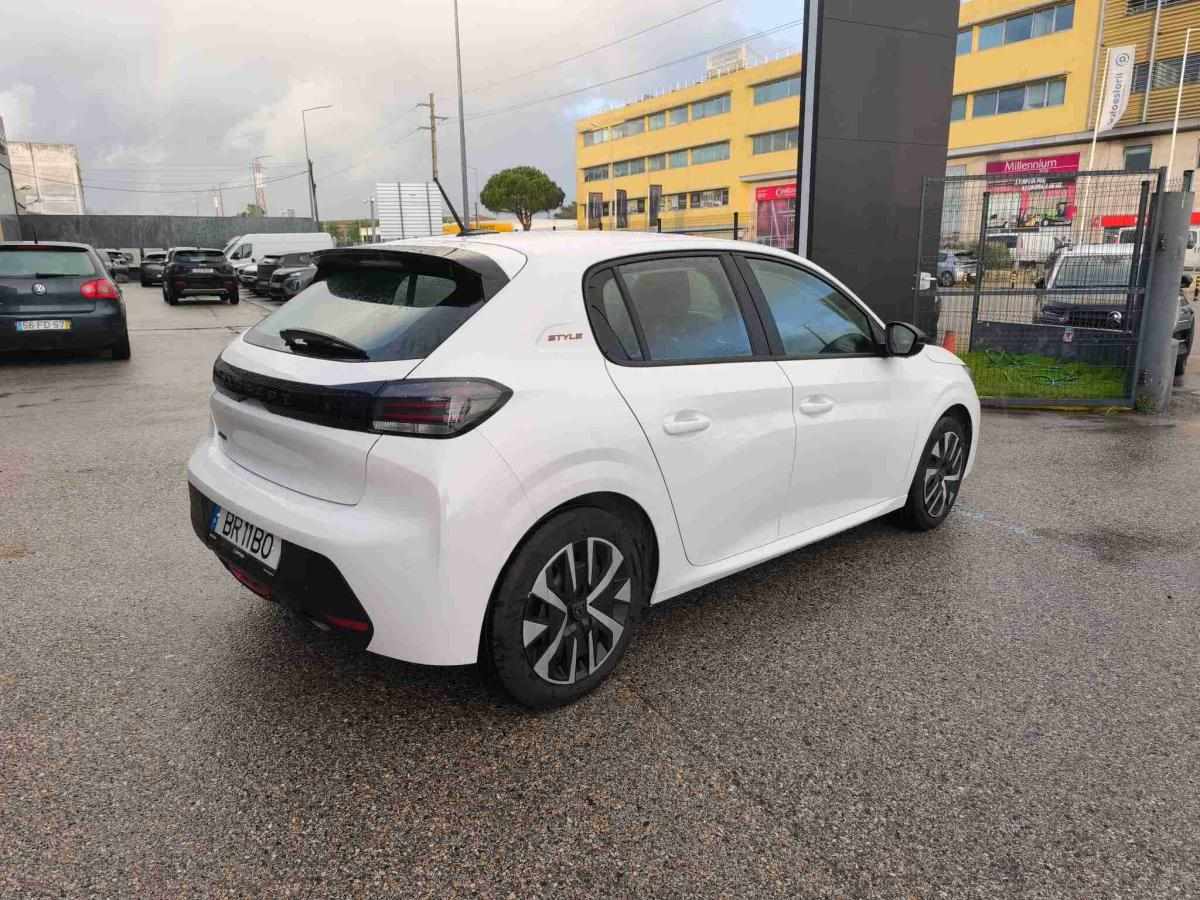 peugeot-208-2025-gasolina-1199cc