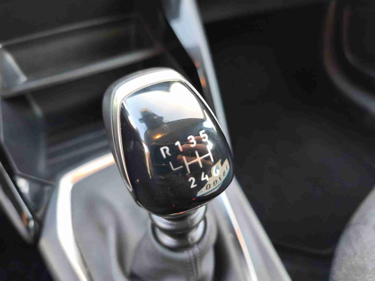 peugeot-208-2025-gasolina-1199cc