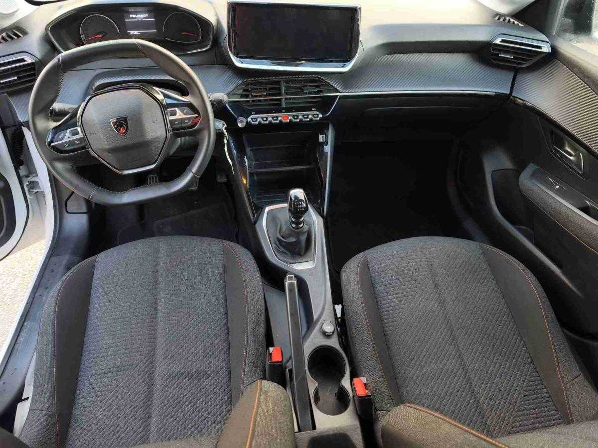 peugeot-208-2025-gasolina-1199cc