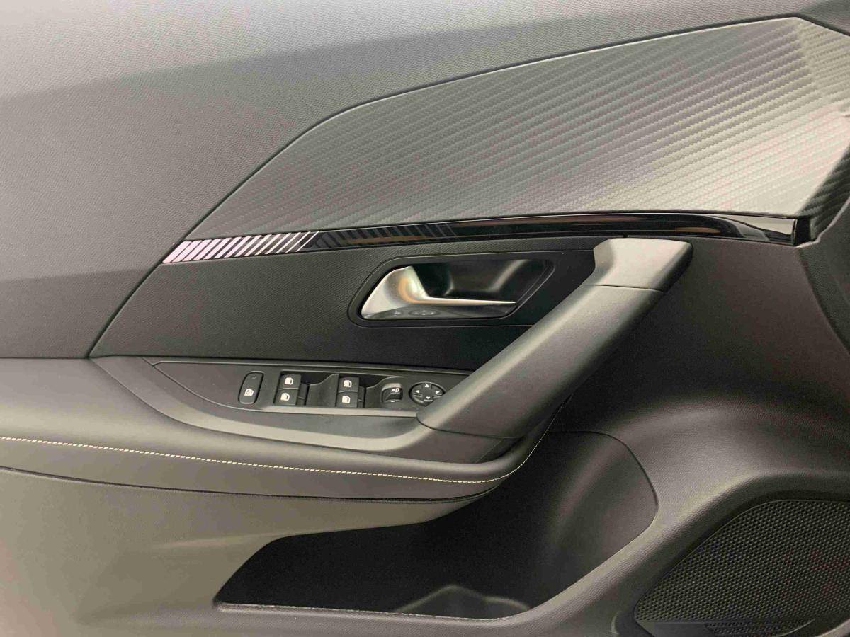 peugeot-e-2008-2025-eletrico-0cc
