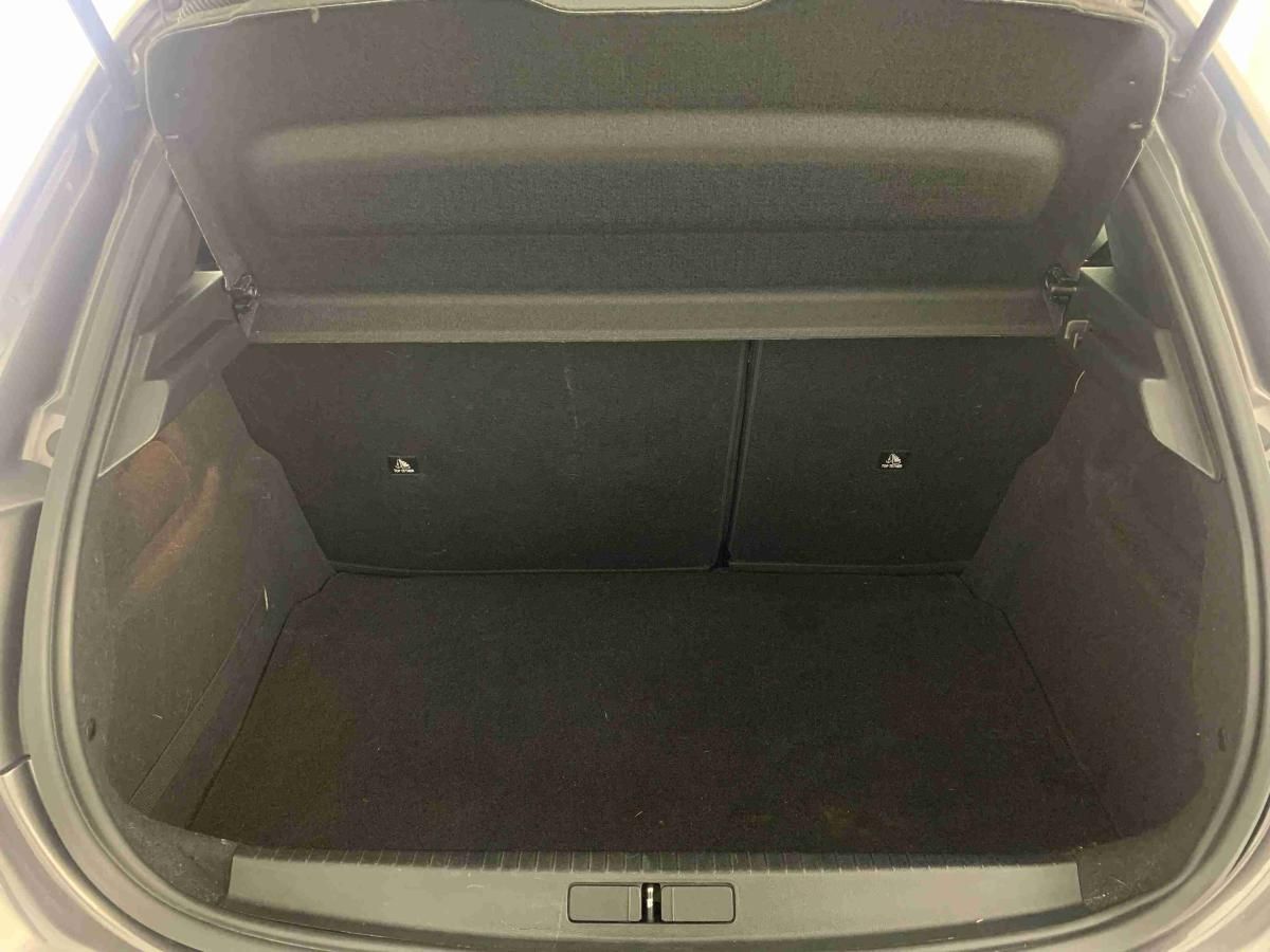 peugeot-208-2023-gasolina-1199cc
