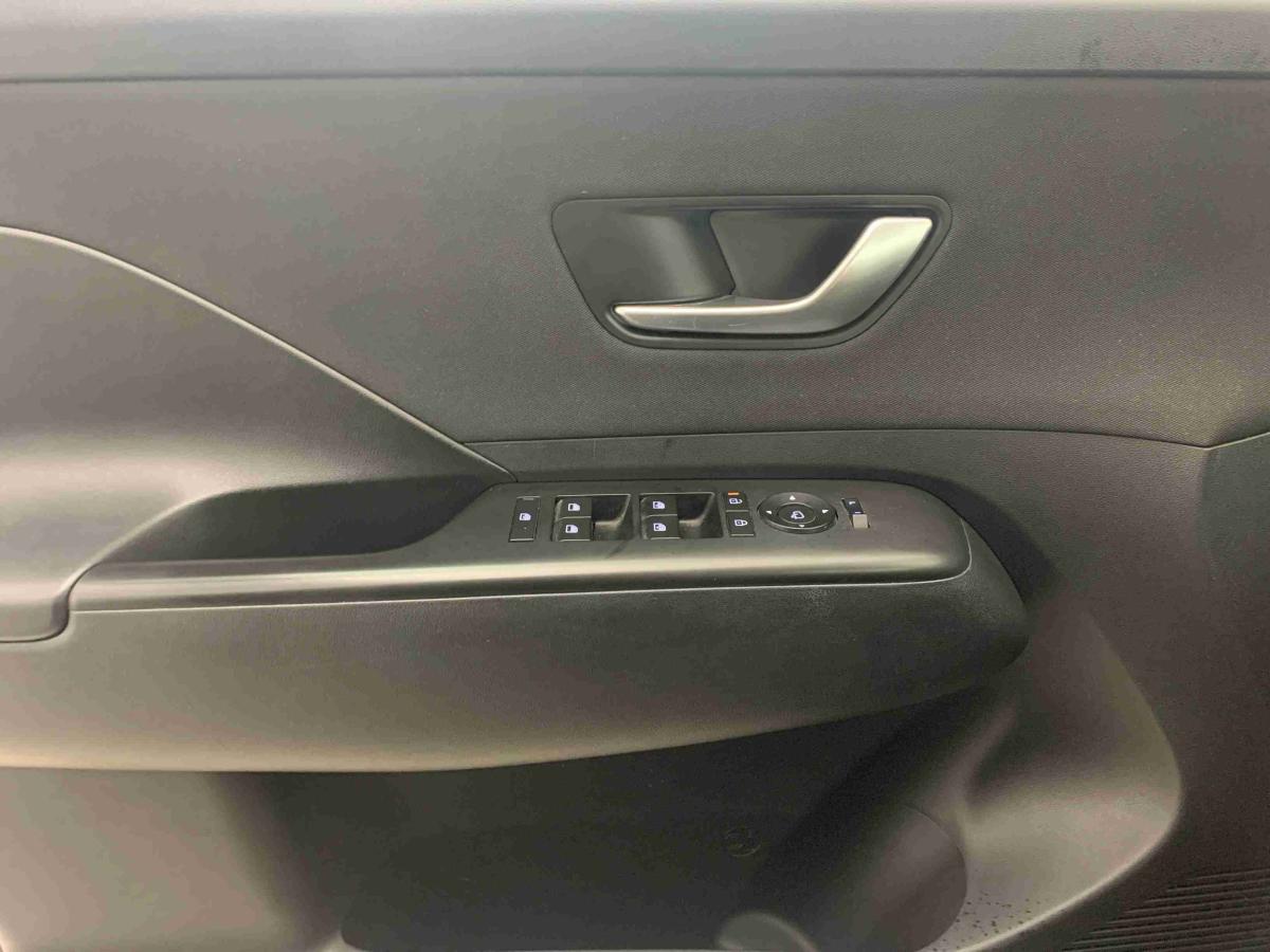 hyundai-kauai-2024-gasolina-998cc