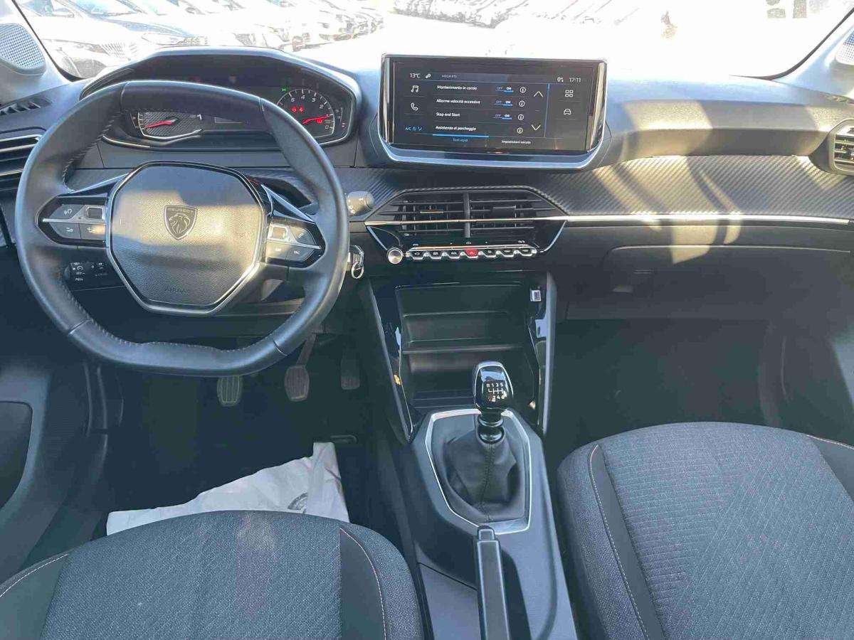 peugeot-208-2025-gasolina-1199cc