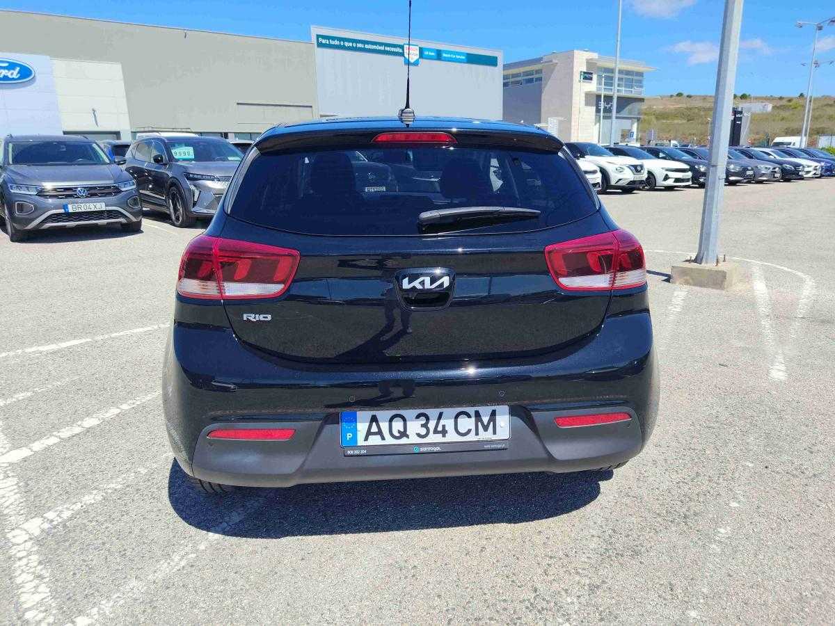 kia-rio-2022-gasolina-998cc