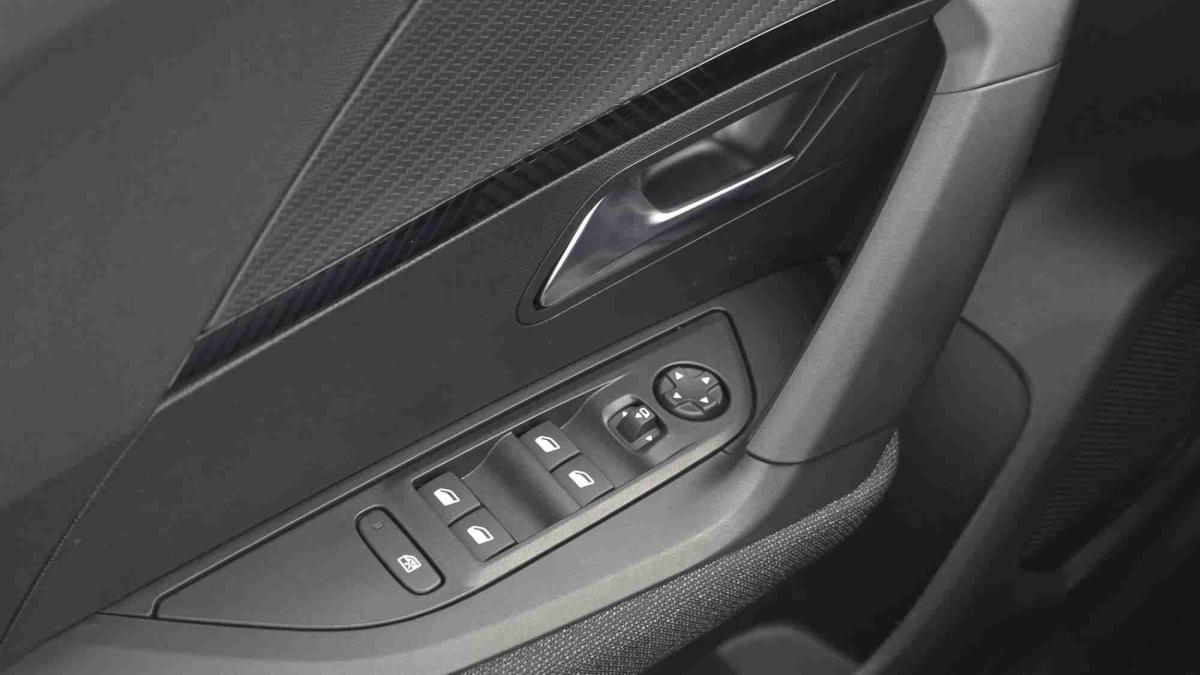 peugeot-2008-2025-gasolina-1199cc
