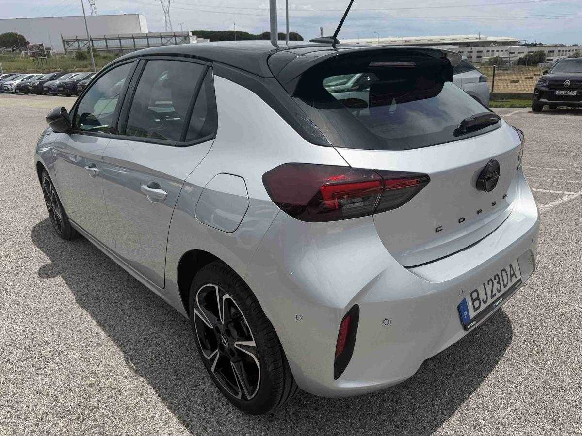 opel-corsa-2024-gasolina-1199cc