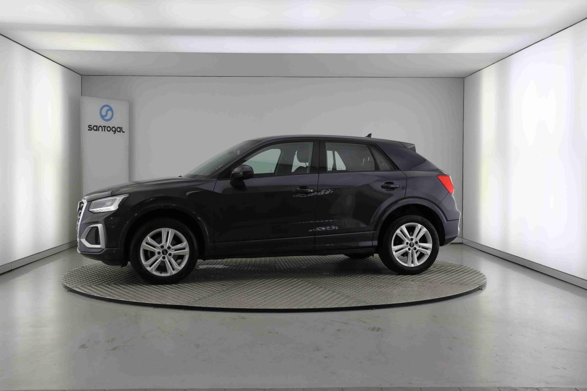 audi-q2-2025-gasolina-999cc