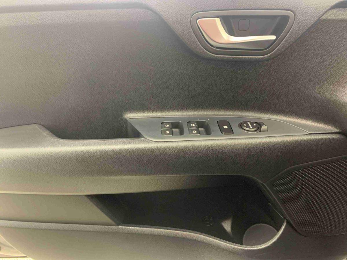 kia-stonic-2025-gasolina-1197cc