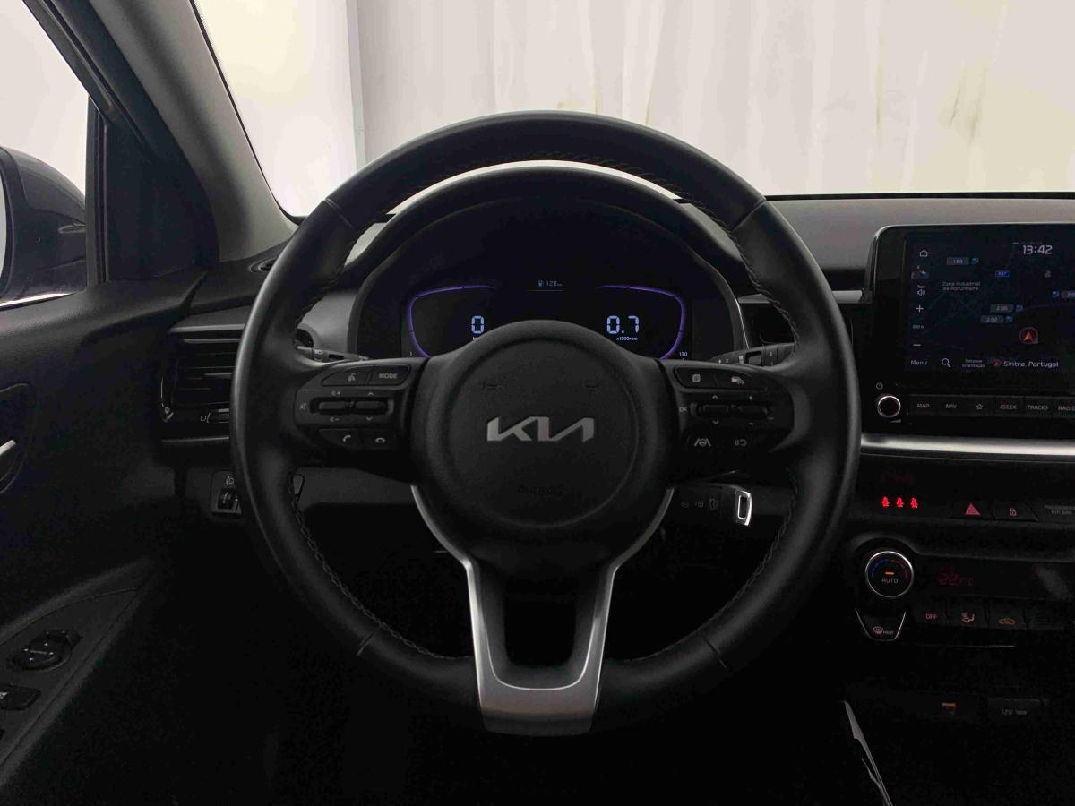 kia-stonic-2025-gasolina-1197cc
