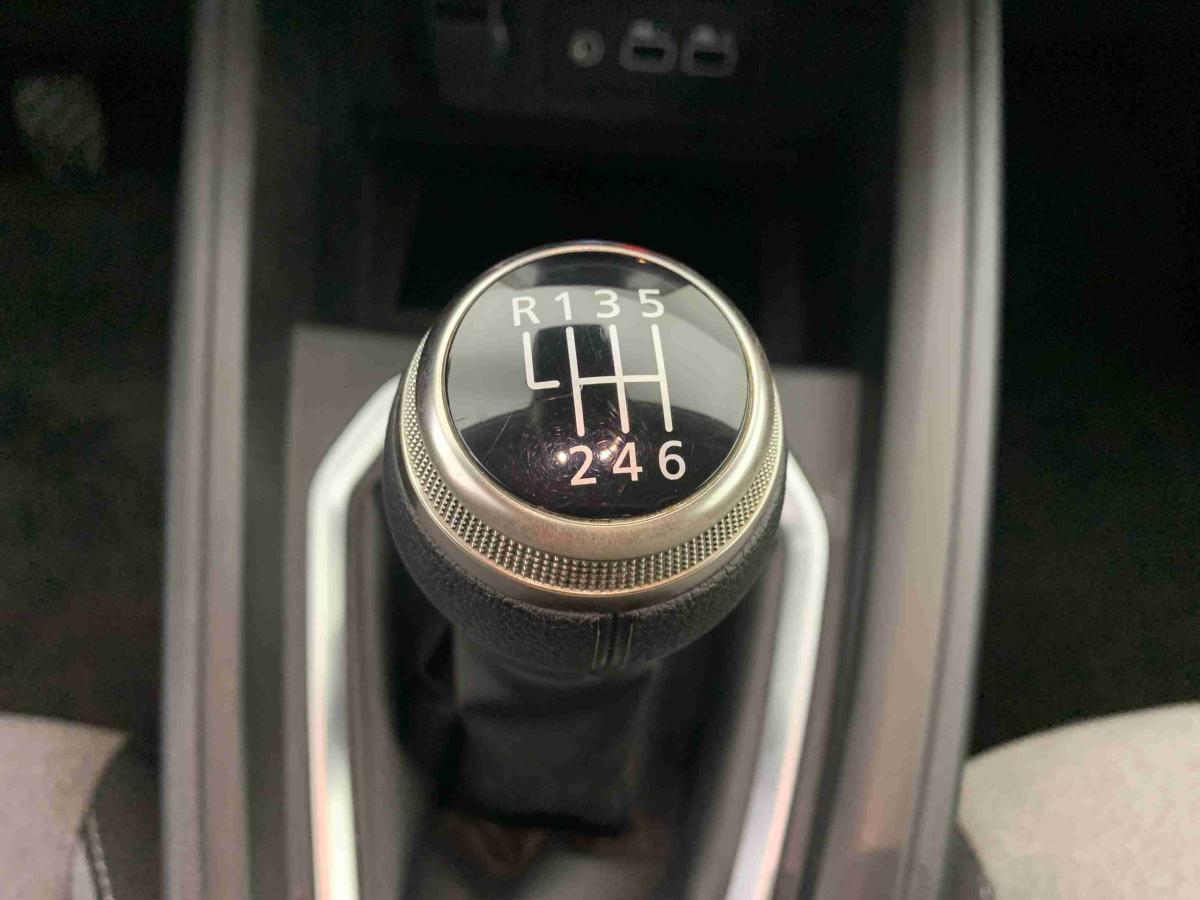 mitsubishi-colt-2025-gasolina-999cc
