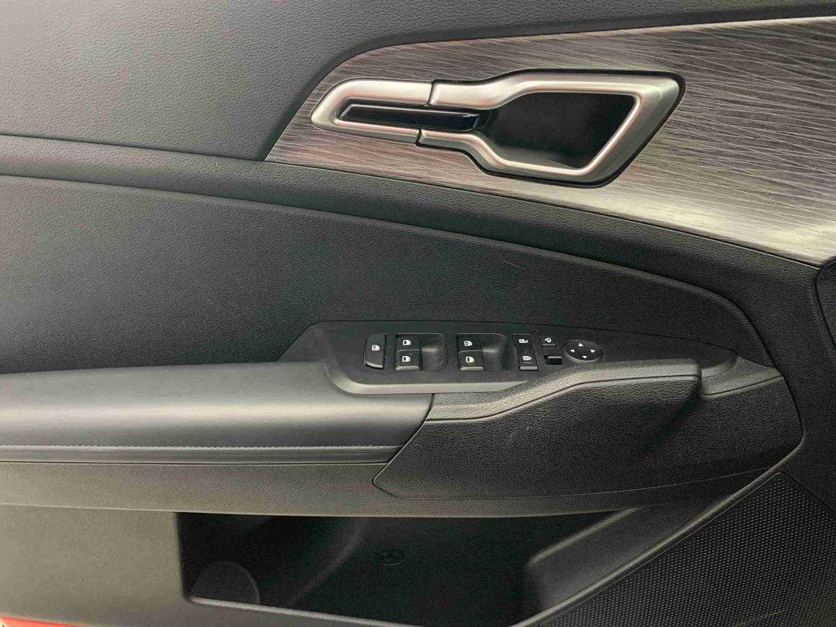 kia-sportage-2025-gasolina-1598cc